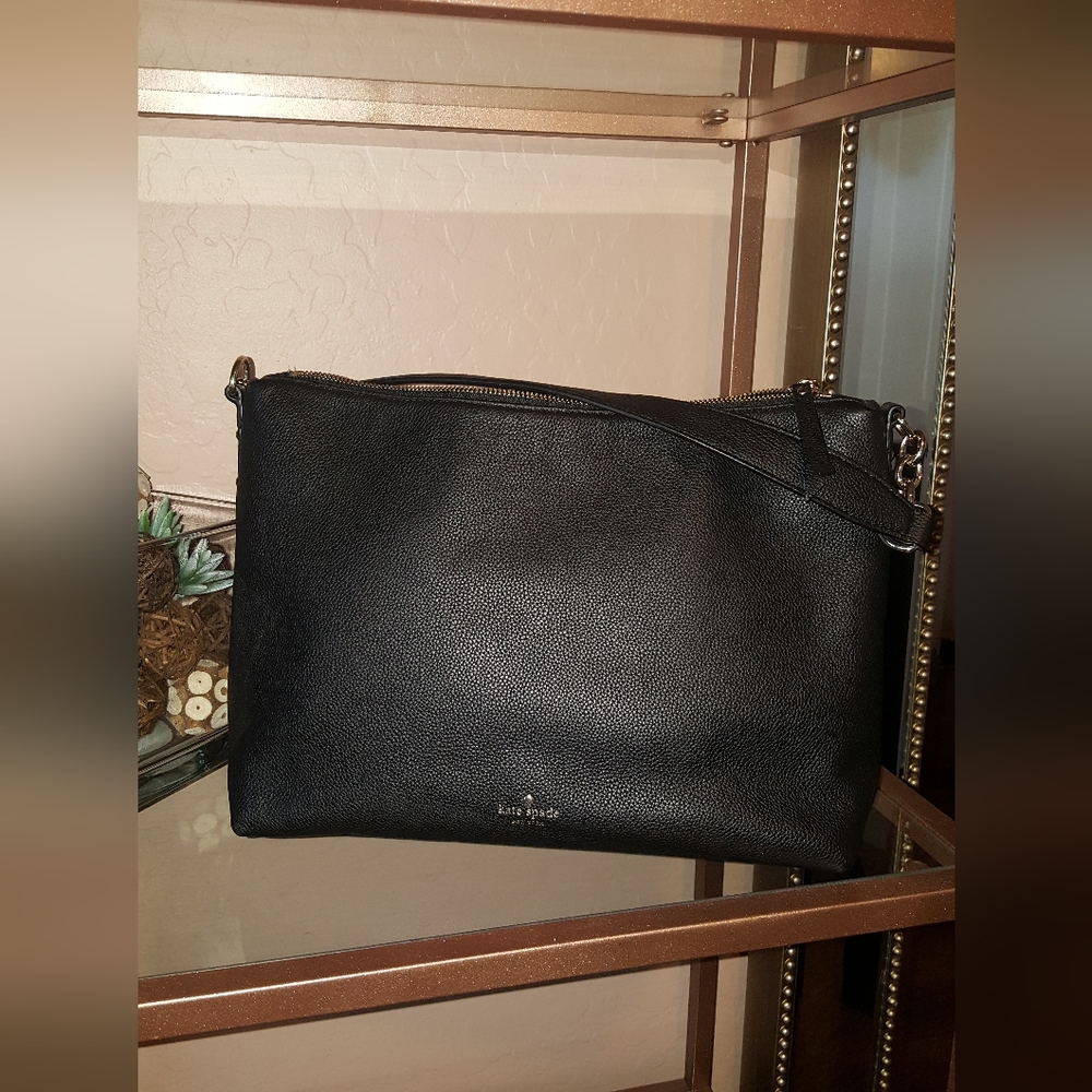Kate Spade tote - Picture 3 of 16
